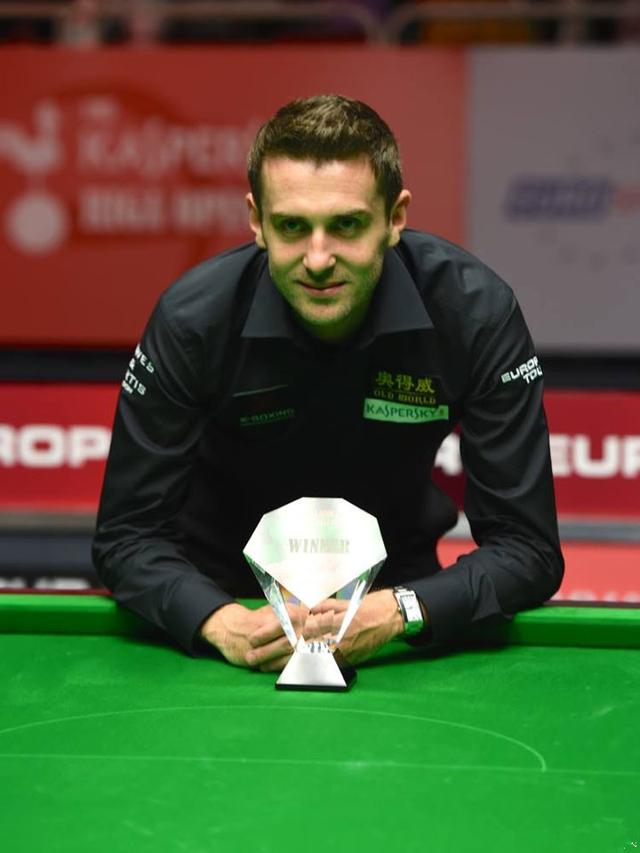 在中场的支 在中场的支